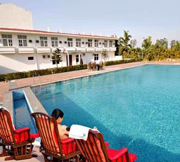 Gajraula Haveli Resort Exterior photo
